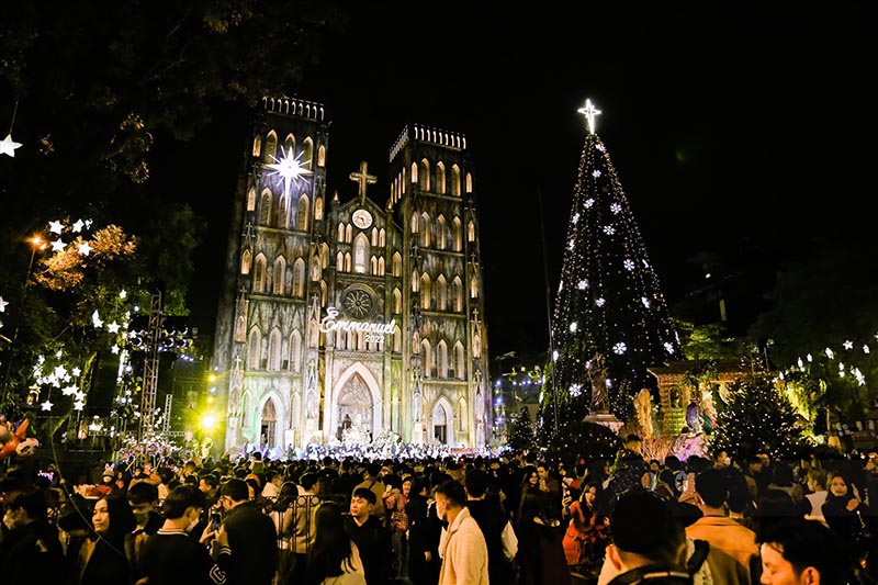 visit hanoi in christmas - best time to visit hanoi
